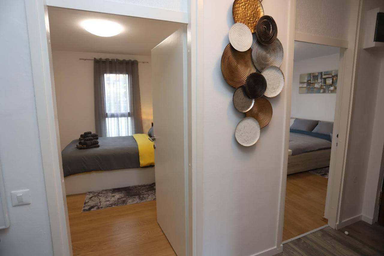 Apartman Perla Deluxe โปเรช ภายนอก รูปภาพ